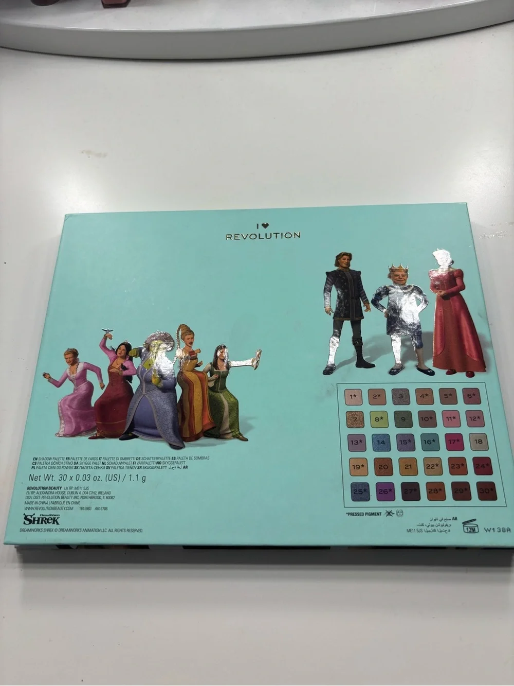 Makeup Revolution x Shrek eyeshadow Pallete